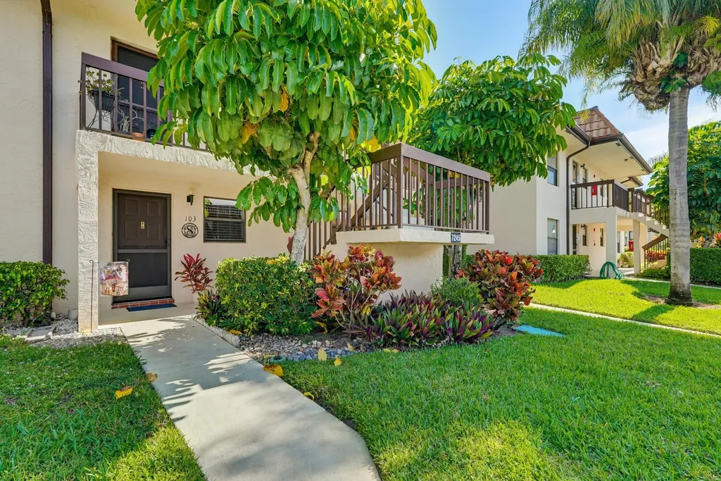7245 Golf Colony Court Lake Worth FL 33467