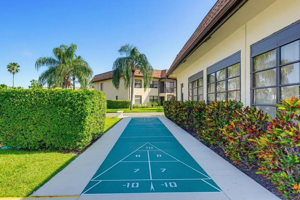 7245 Golf Colony Court Lake Worth FL 33467