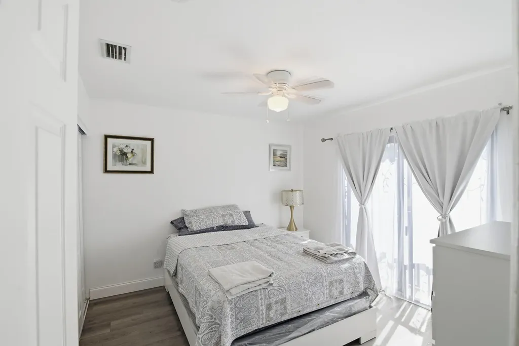 4260 NW 114th Terrace Coral Springs FL 33065