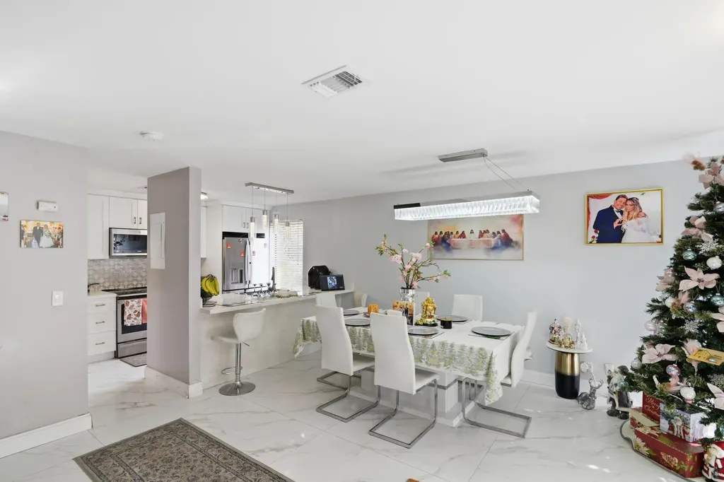 4260 NW 114th Terrace Coral Springs FL 33065