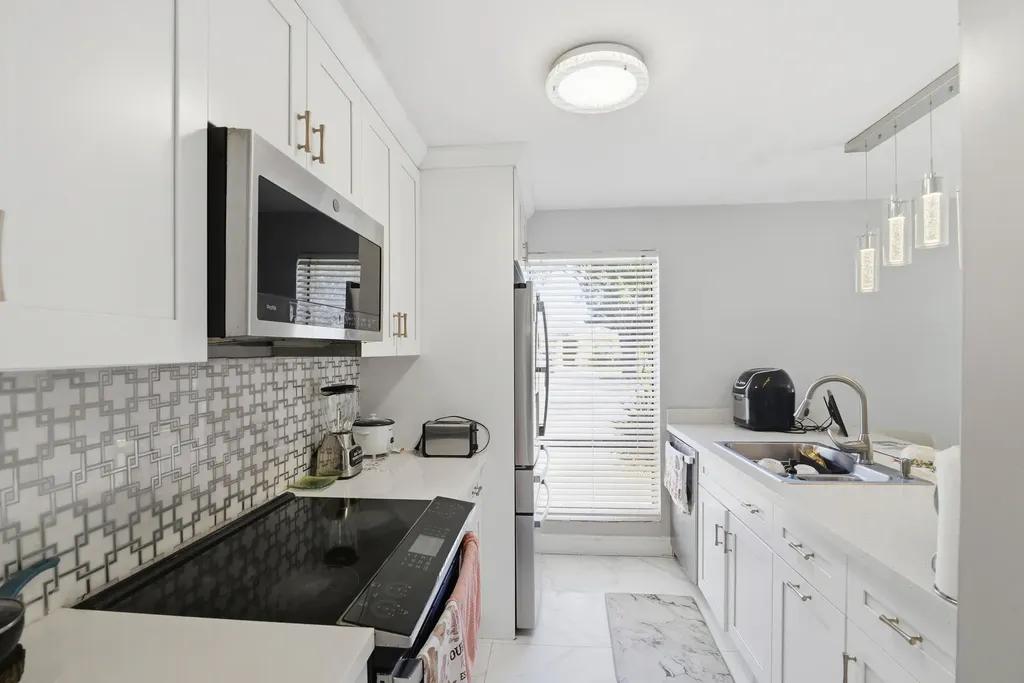 4260 NW 114th Terrace Coral Springs FL 33065