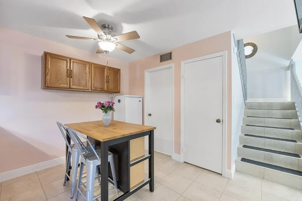 1426 SW 110th Way Davie FL 33324
