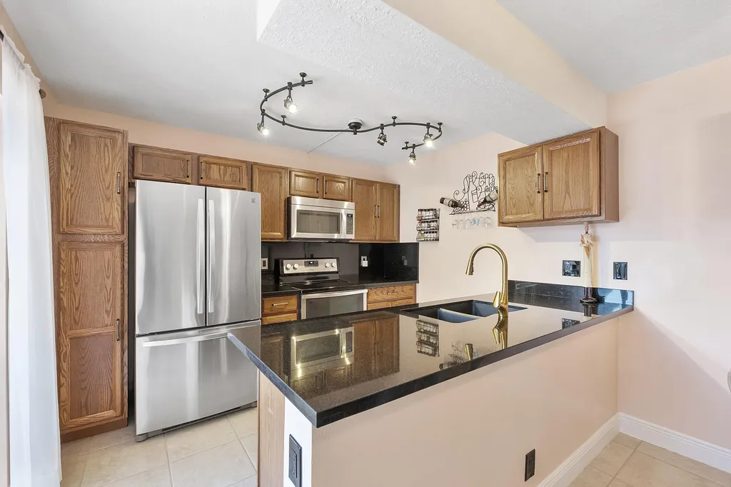1426 SW 110th Way Davie FL 33324