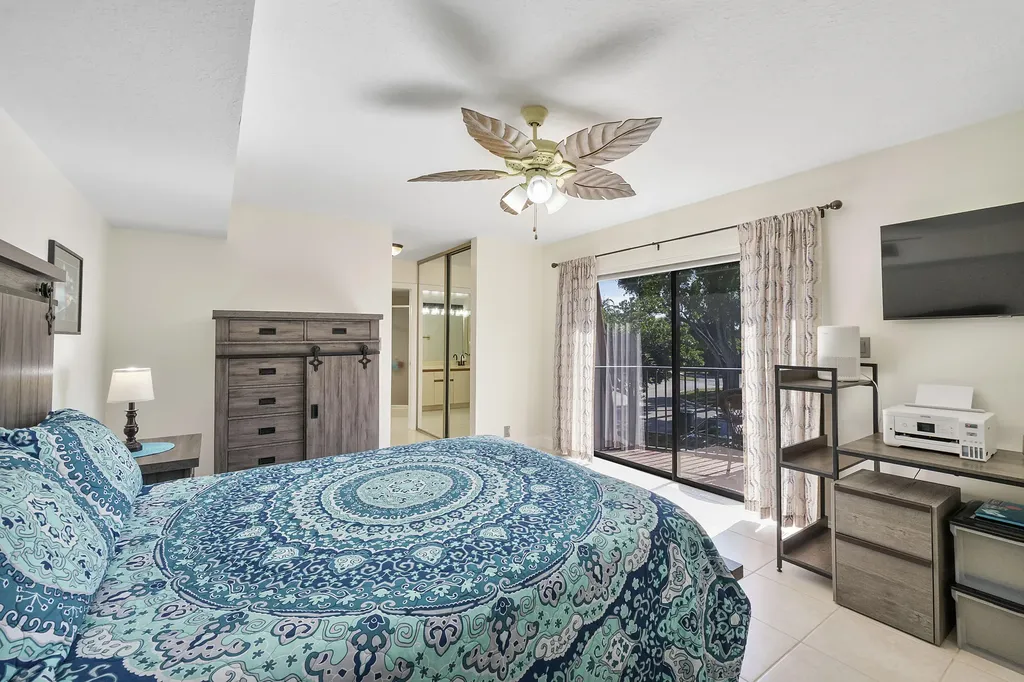 1426 SW 110th Way Davie FL 33324