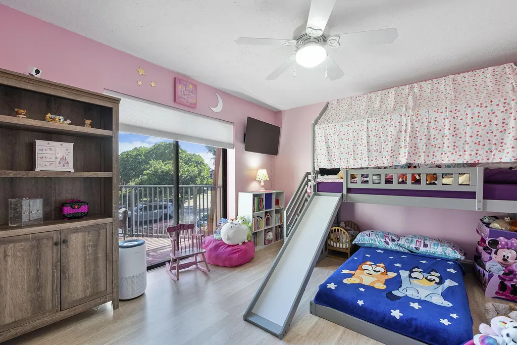 1426 SW 110th Way Davie FL 33324