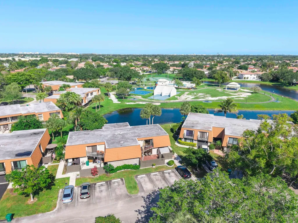 1426 SW 110th Way Davie FL 33324