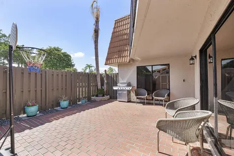 1426 SW 110th Way Davie FL 33324