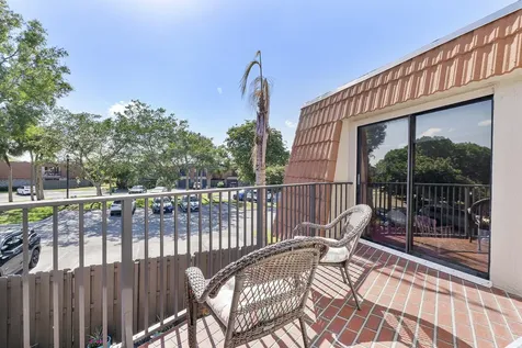 1426 SW 110th Way Davie FL 33324