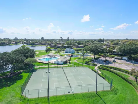 1426 SW 110th Way Davie FL 33324