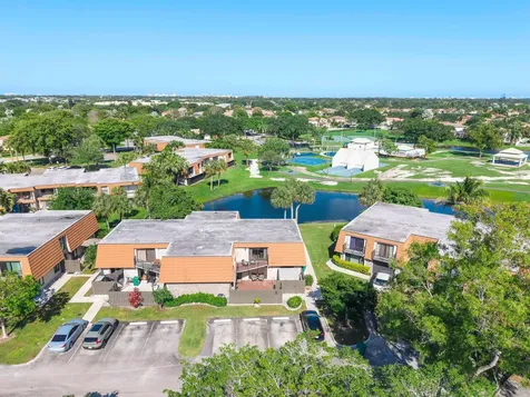 1426 SW 110th Way Davie FL 33324