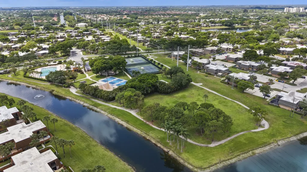 7707 77th Way West Palm Beach FL 33407