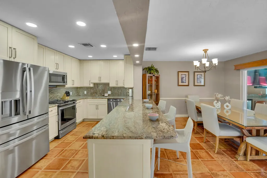 1066 SW 27th Place Boynton Beach FL 33426