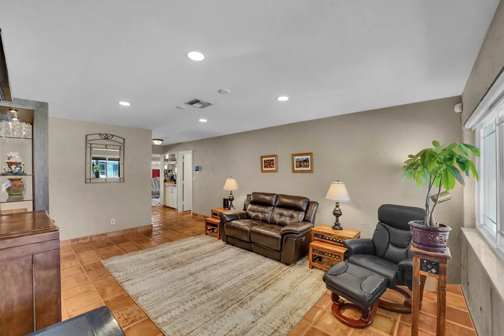 1066 SW 27th Place Boynton Beach FL 33426