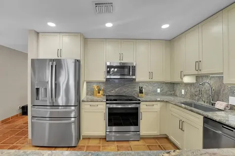 1066 SW 27th Place Boynton Beach FL 33426