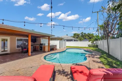 1066 SW 27th Place Boynton Beach FL 33426