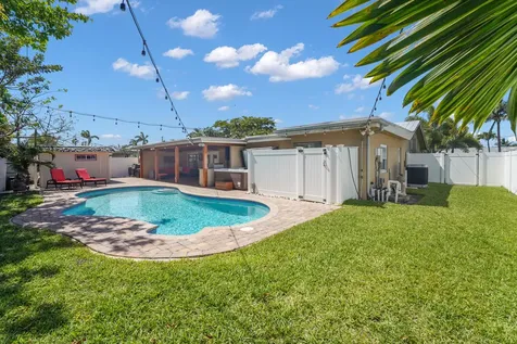 1066 SW 27th Place Boynton Beach FL 33426
