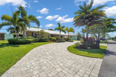 1066 SW 27th Place Boynton Beach FL 33426