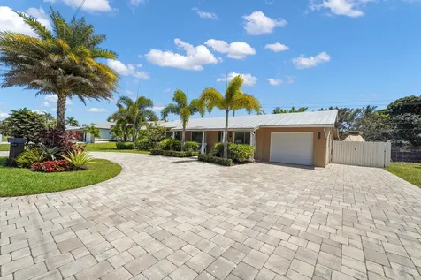 1066 SW 27th Place Boynton Beach FL 33426