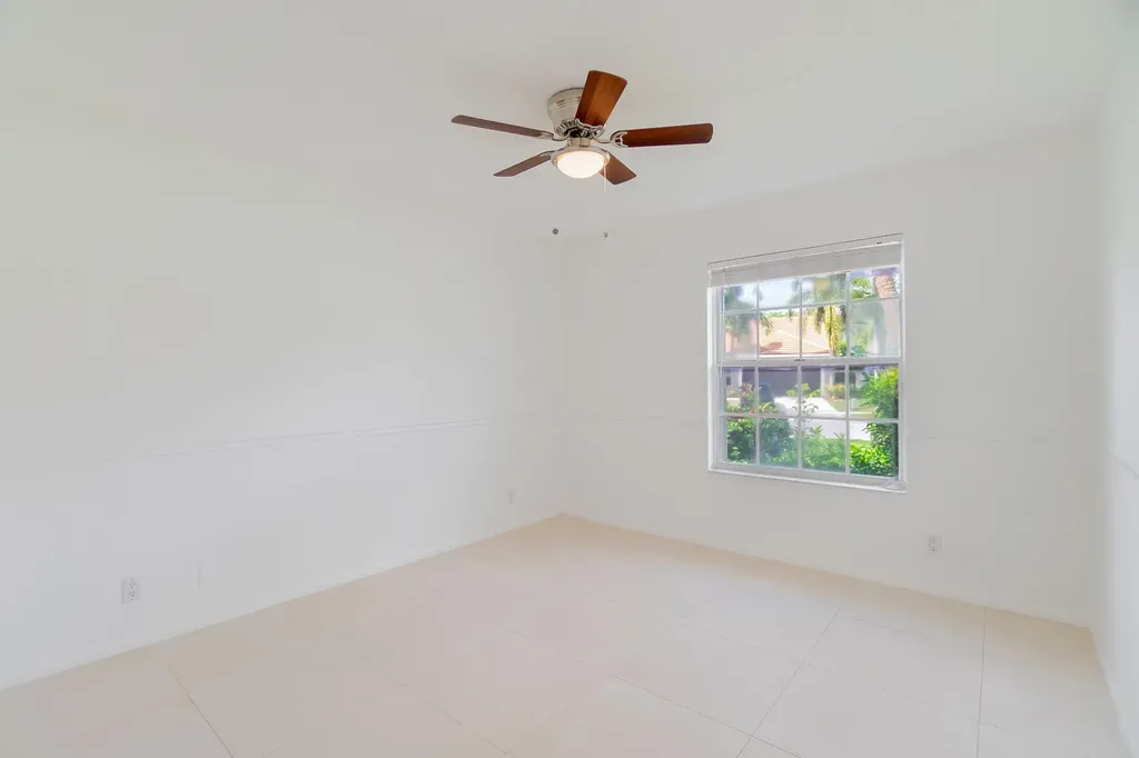 1070 Sweet Briar Place Wellington FL 33414