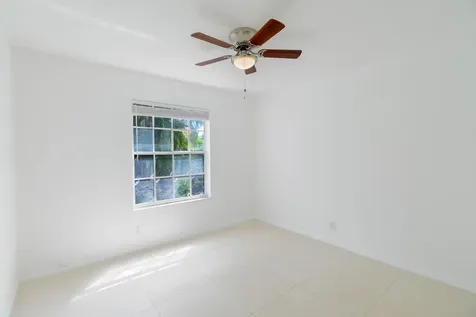 1070 Sweet Briar Place Wellington FL 33414