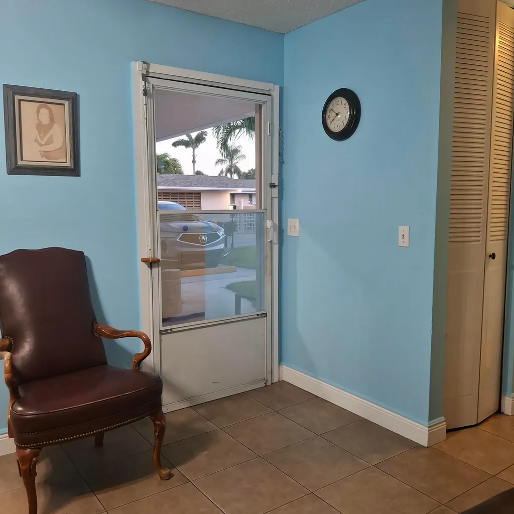 2569 Dudley Drive W West Palm Beach FL 33415