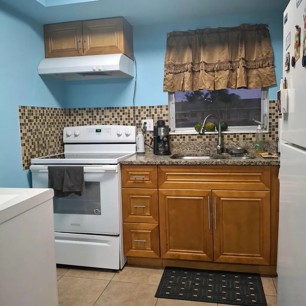 2569 Dudley Drive W West Palm Beach FL 33415