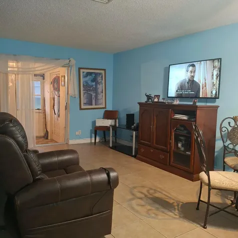 2569 Dudley Drive W West Palm Beach FL 33415