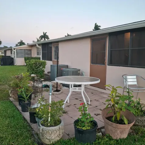 2569 Dudley Drive W West Palm Beach FL 33415