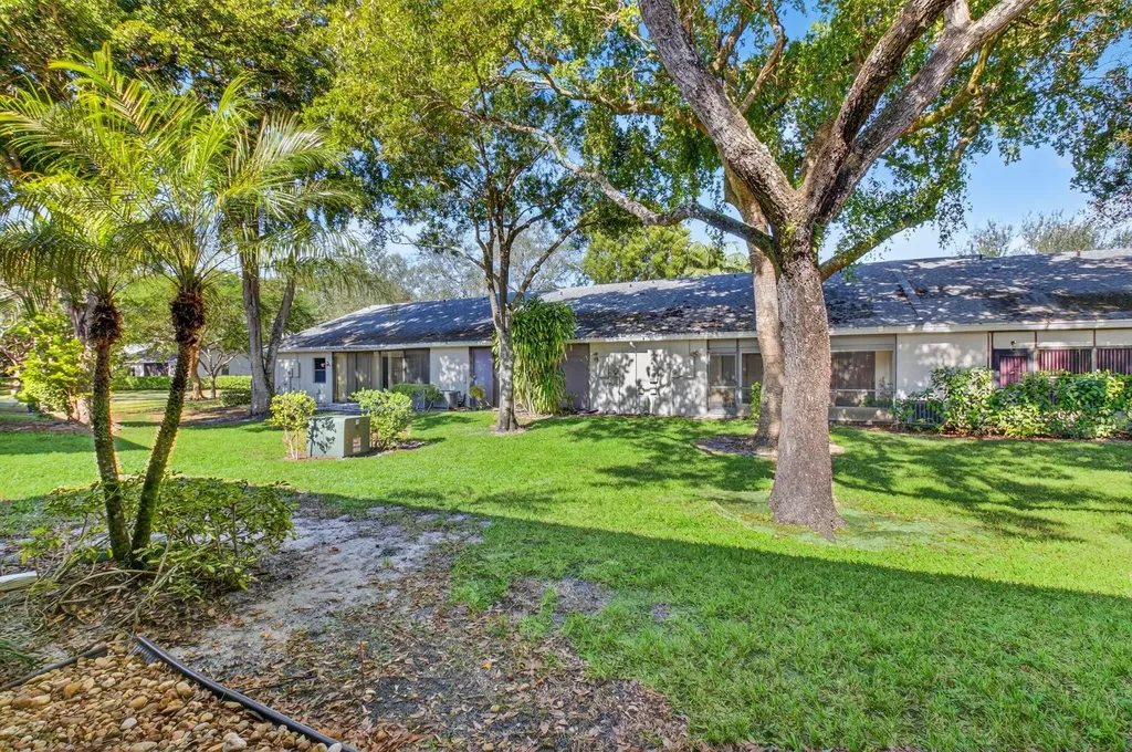 10911 Lake Front Place Boca Raton FL 33498