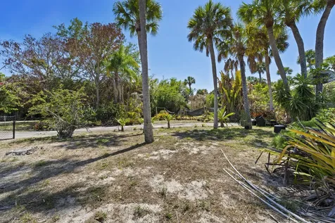 2614 NE Palm Avenue Jensen Beach FL 34957