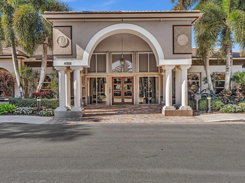 4194 Bluff Harbor Way Wellington FL 33449