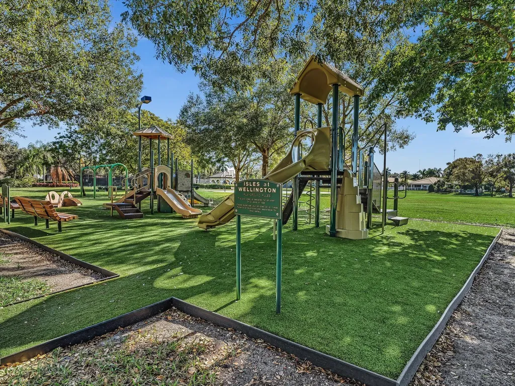 4194 Bluff Harbor Way Wellington FL 33449