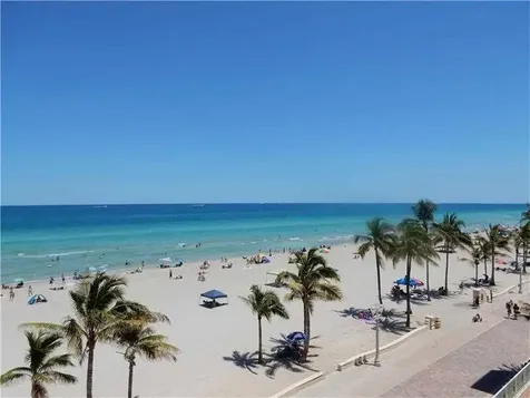 300 Oregon Street Hollywood FL 33019
