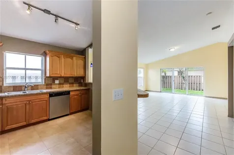 6222 Flores Del Mar Margate FL 33063