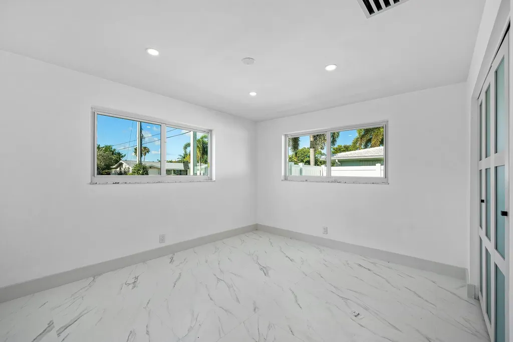 833 SW 5th Street Boca Raton FL 33486