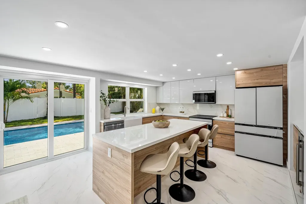 833 SW 5th Street Boca Raton FL 33486
