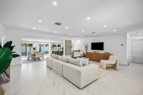 833 SW 5th Street Boca Raton FL 33486
