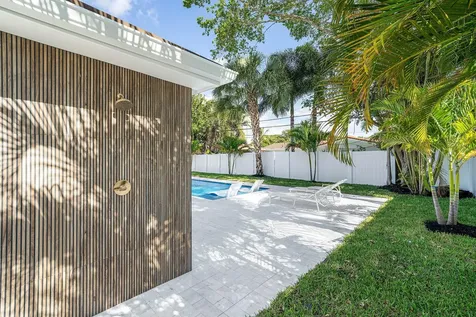 833 SW 5th Street Boca Raton FL 33486