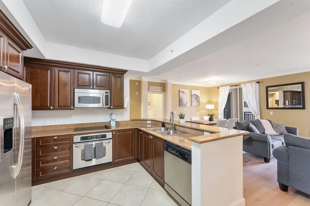 2 Renaissance Way Boynton Beach FL 33426