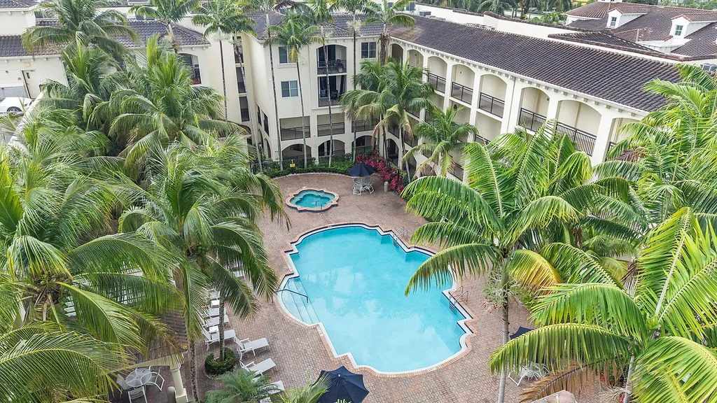2 Renaissance Way Boynton Beach FL 33426