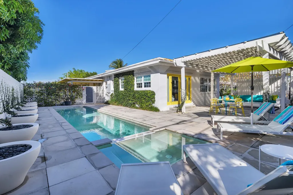 374 Maddock Street West Palm Beach FL 33405