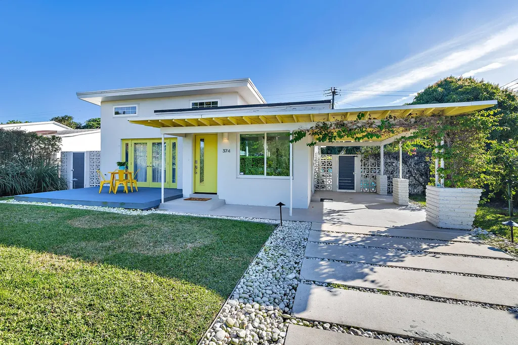 374 Maddock Street West Palm Beach FL 33405