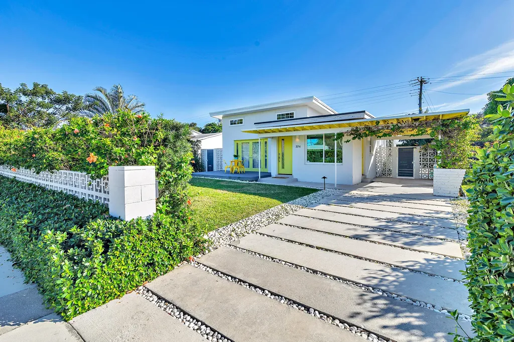 374 Maddock Street West Palm Beach FL 33405