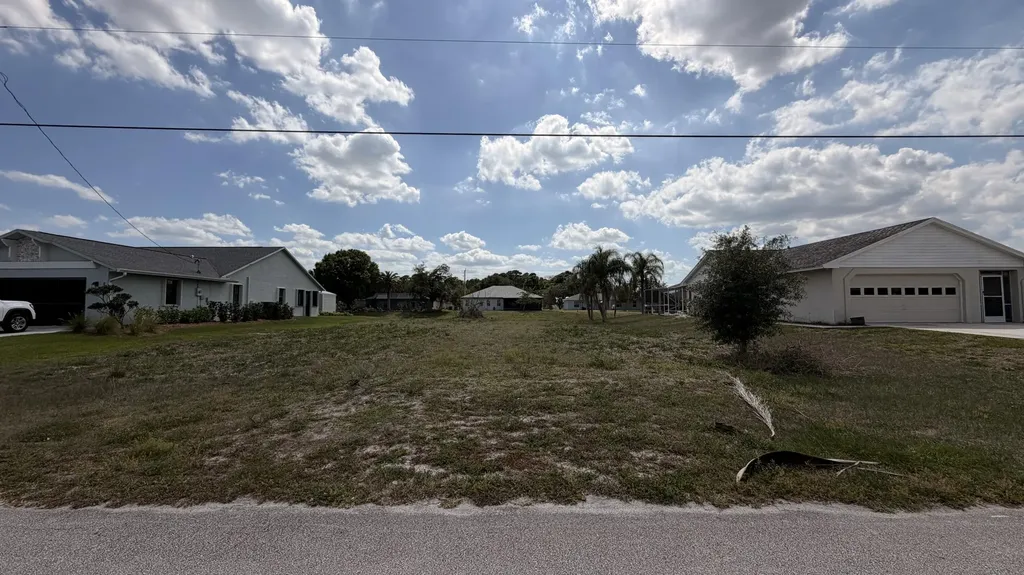 2532 SW Monterrey Lane Port St Lucie FL 34953