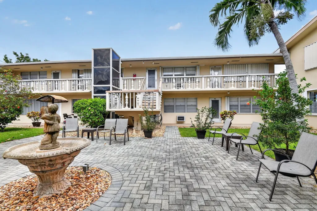 99 Bedford D West Palm Beach FL 33417