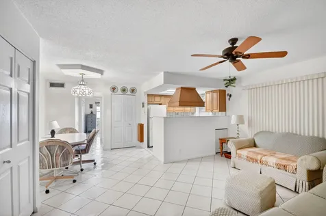 99 Bedford D West Palm Beach FL 33417