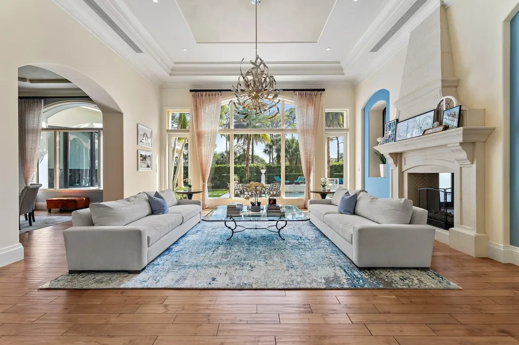 135 W Bears Club Drive Jupiter FL 33477