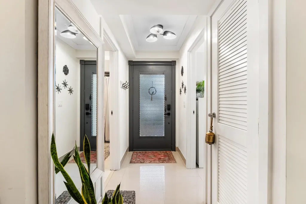 113 Capri C Delray Beach FL 33484