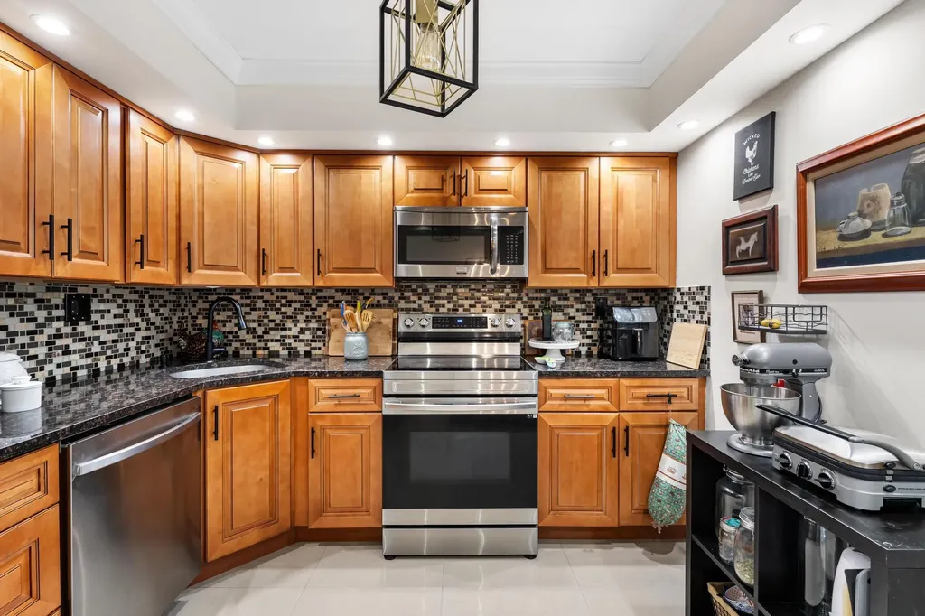 113 Capri C Delray Beach FL 33484