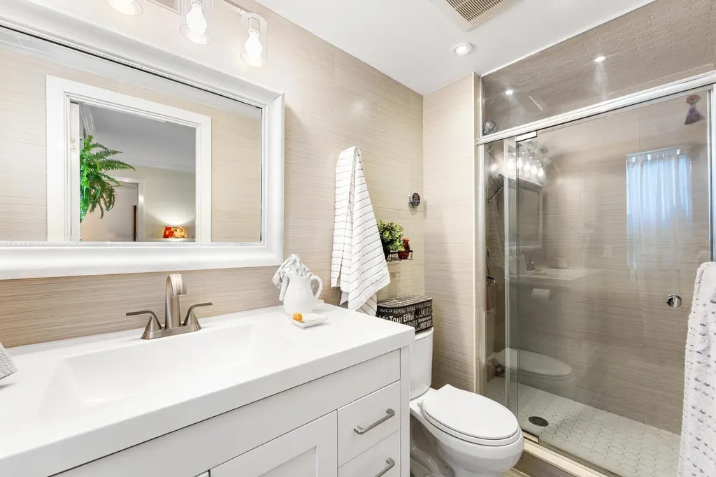 113 Capri C Delray Beach FL 33484